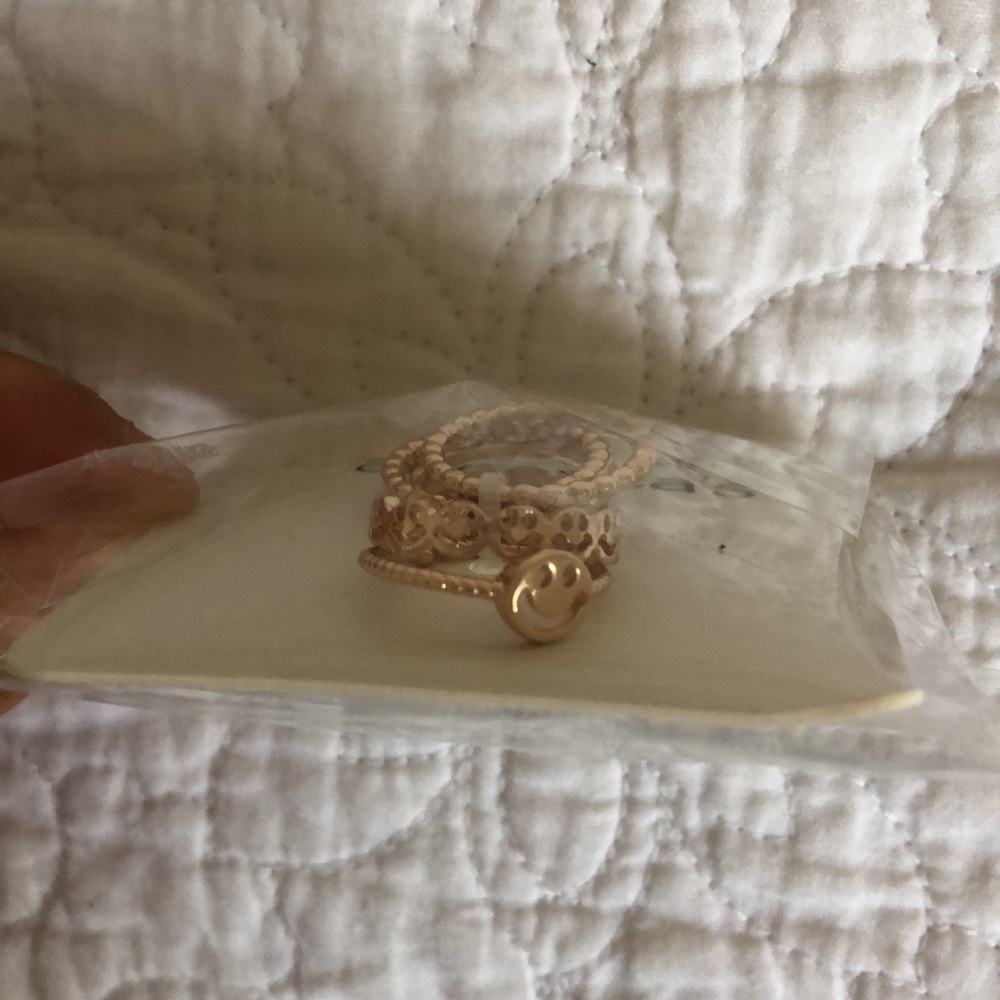 Francessca’s Gold Ring Set - Picture 3 of 5